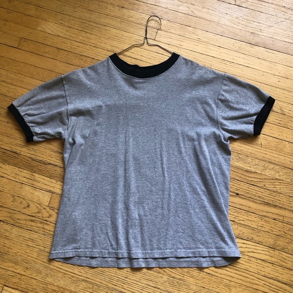 Grey 90s style T-shirt. - Picture 1 of 1